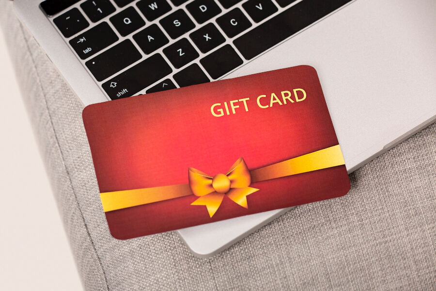 Delight your recipients with multi store gift card