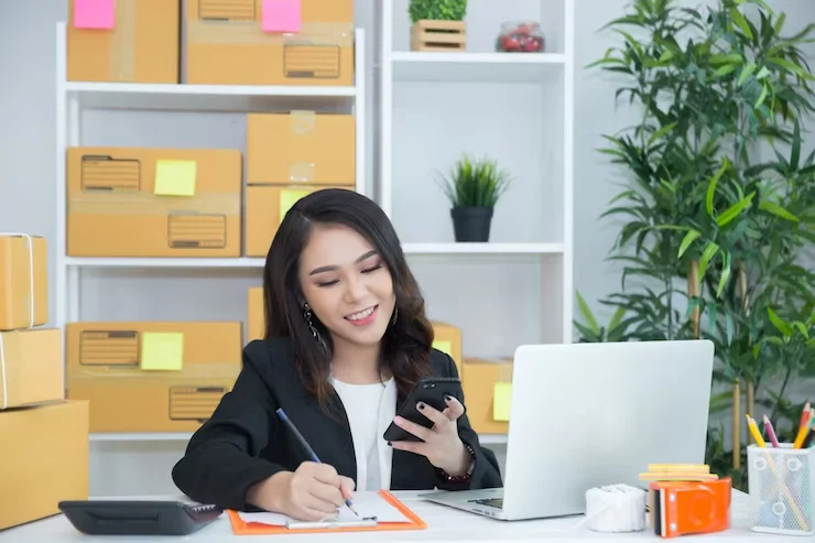 girl holding the phone