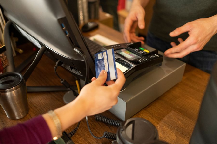 Introduce 12 essential POS features retail must know