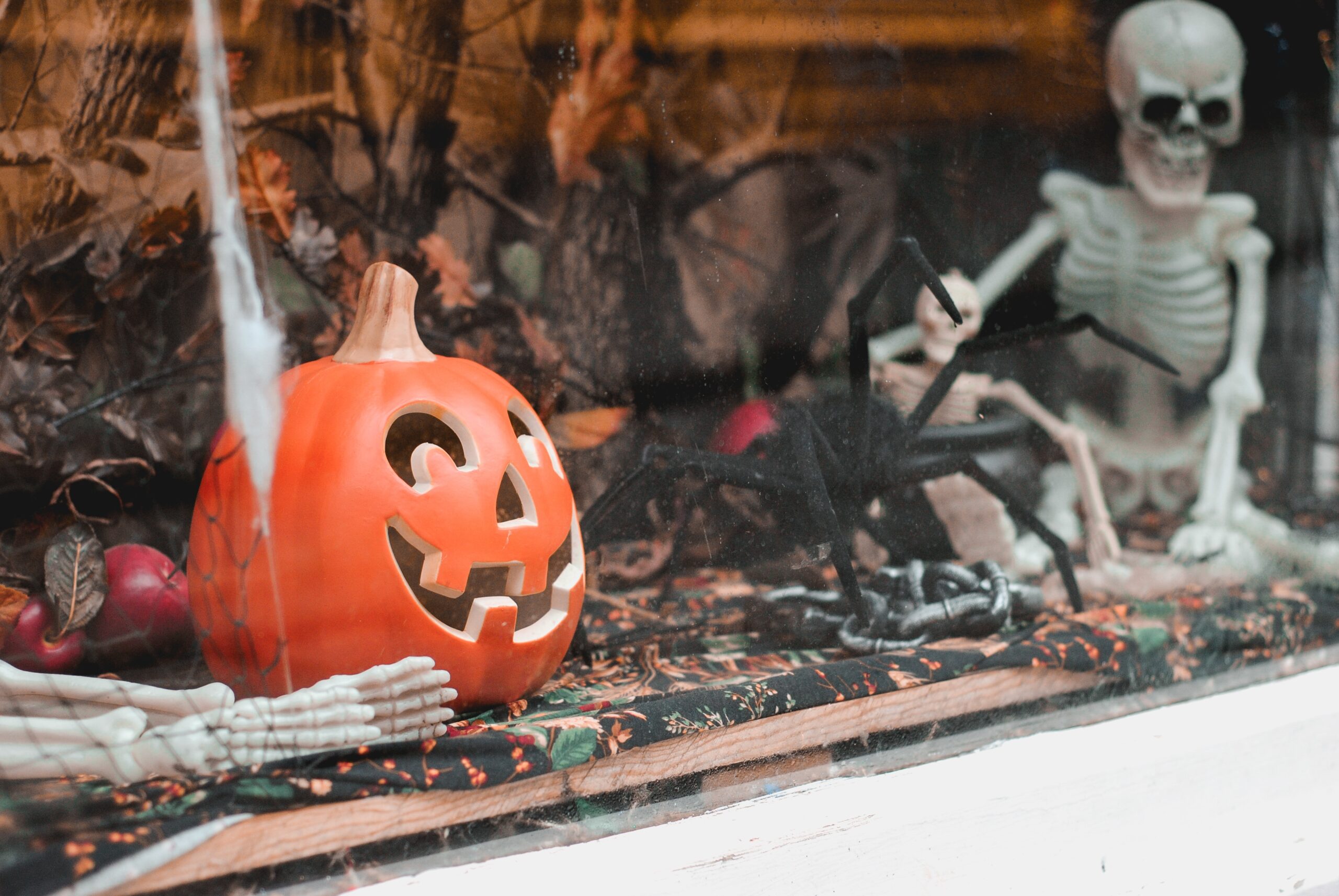 Making your store stand out with tricky Halloween decoration