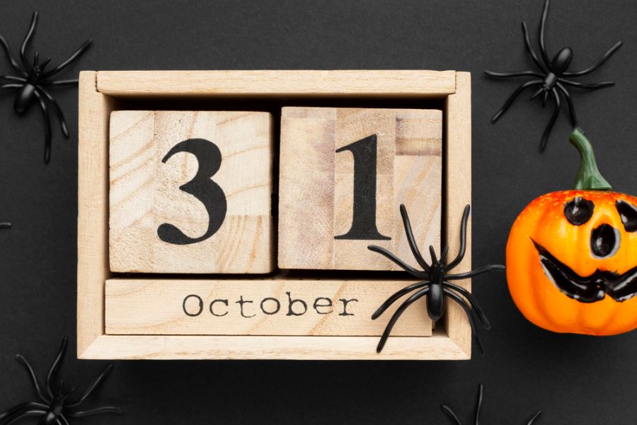 Omnichannel Halloween Retail Campaigns